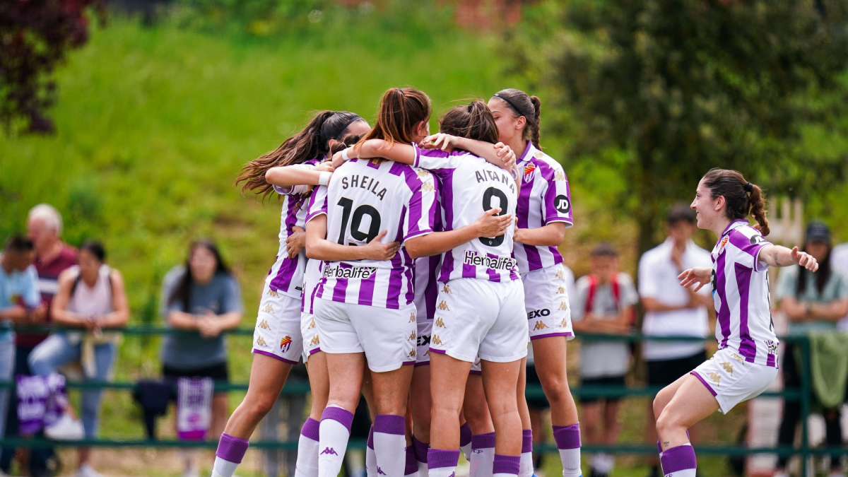 Celebración de uno de los tantos ante el Parquesol B