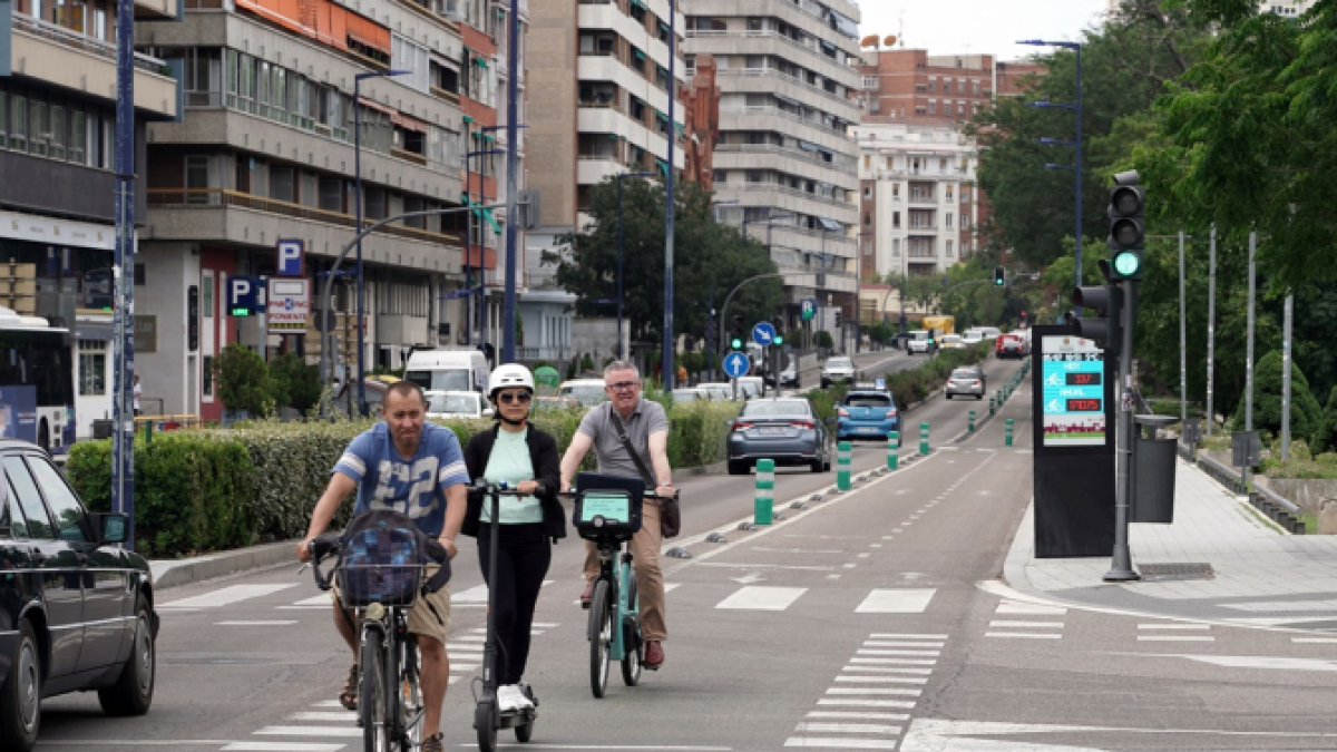 Carril bici de Isabel la Católica en Valladolid.