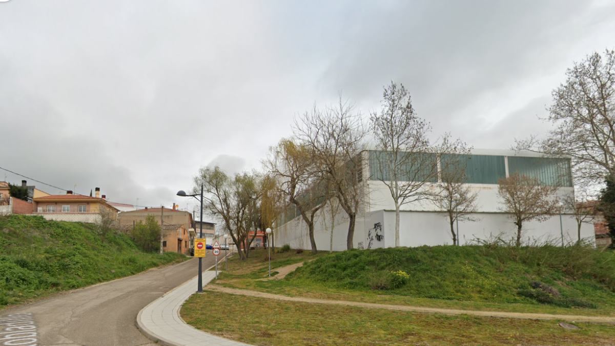 Camino próximo a la Escuela Infantil de Simancas en Valladolid