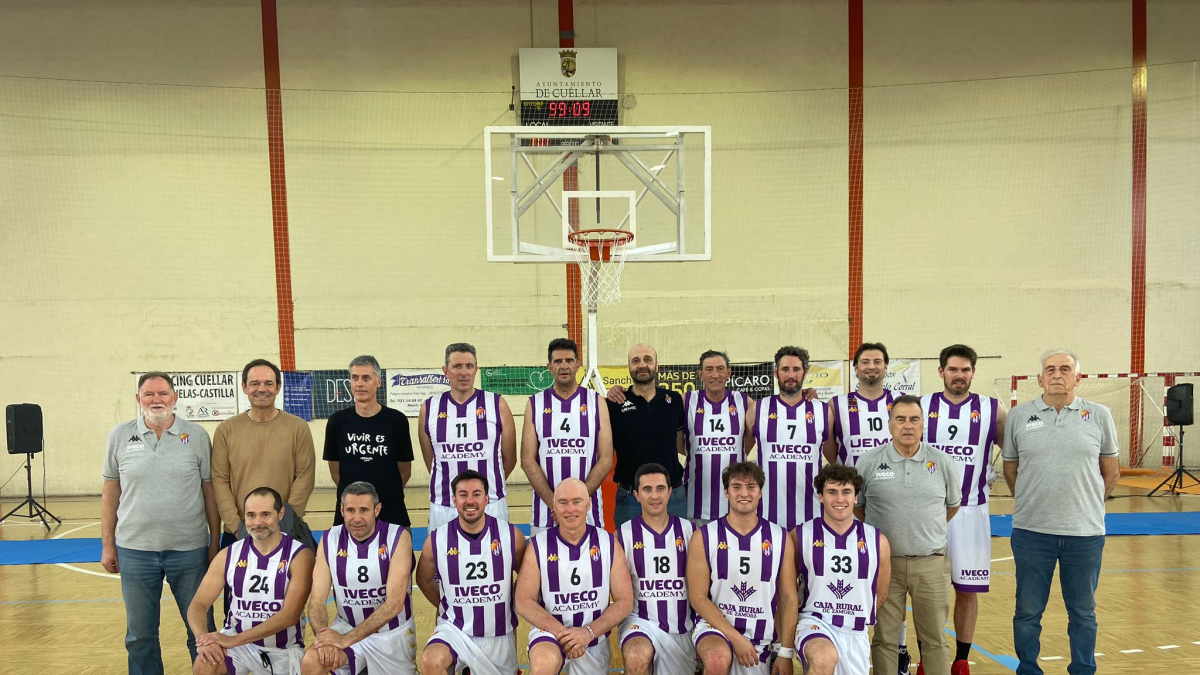 Primera plantilla del Real Valladolid Baloncesto de Veteranos.