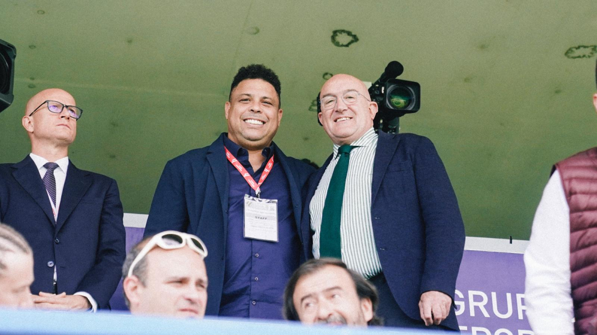 Ronaldo y Carnero, juntos en el palco.
