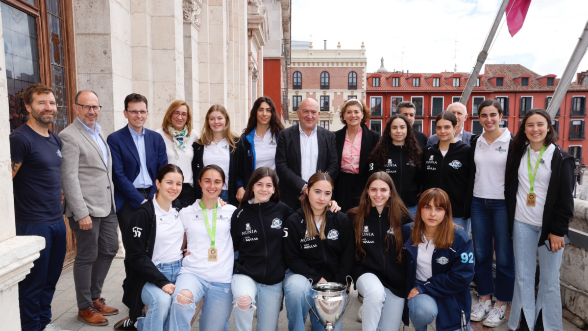 Recepción al Munia Panteras en el Ayuntamiento de Valladolid