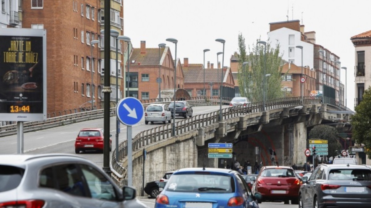 Acceso a Arco de Ladrillo desde el Paseo Hospital Militar.