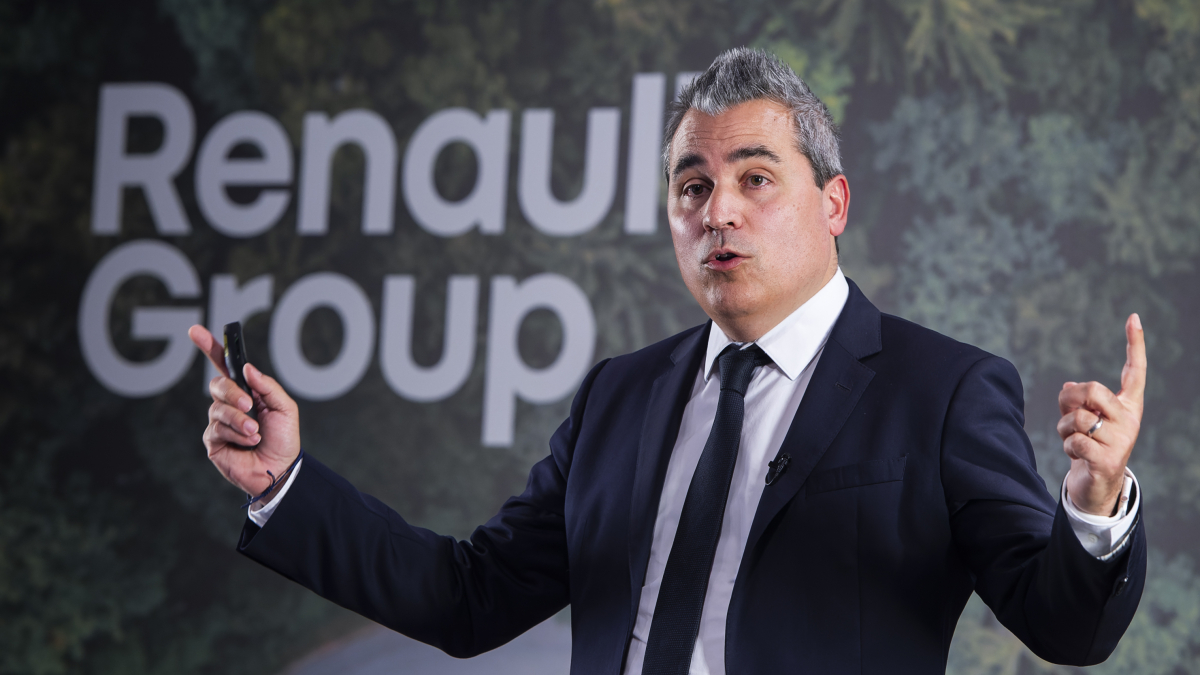 El presidente director general de Renault Iberia, Josep María Recasens, durante la charla por el Día Mundial del Medio AmbienteICAL