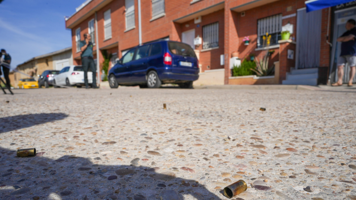 Casquillo de bala en el suelo tras el tiroteo producido en Geria