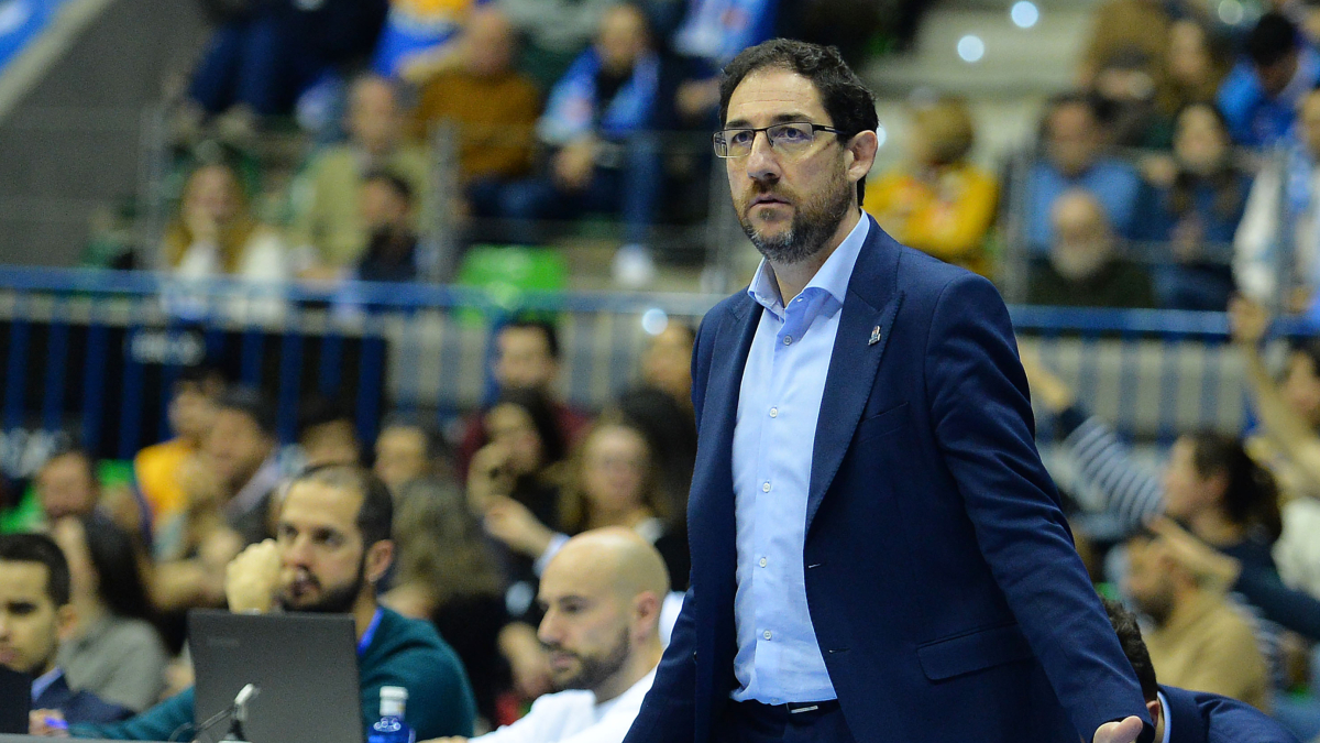 Lolo Encinas con San Pablo Burgos