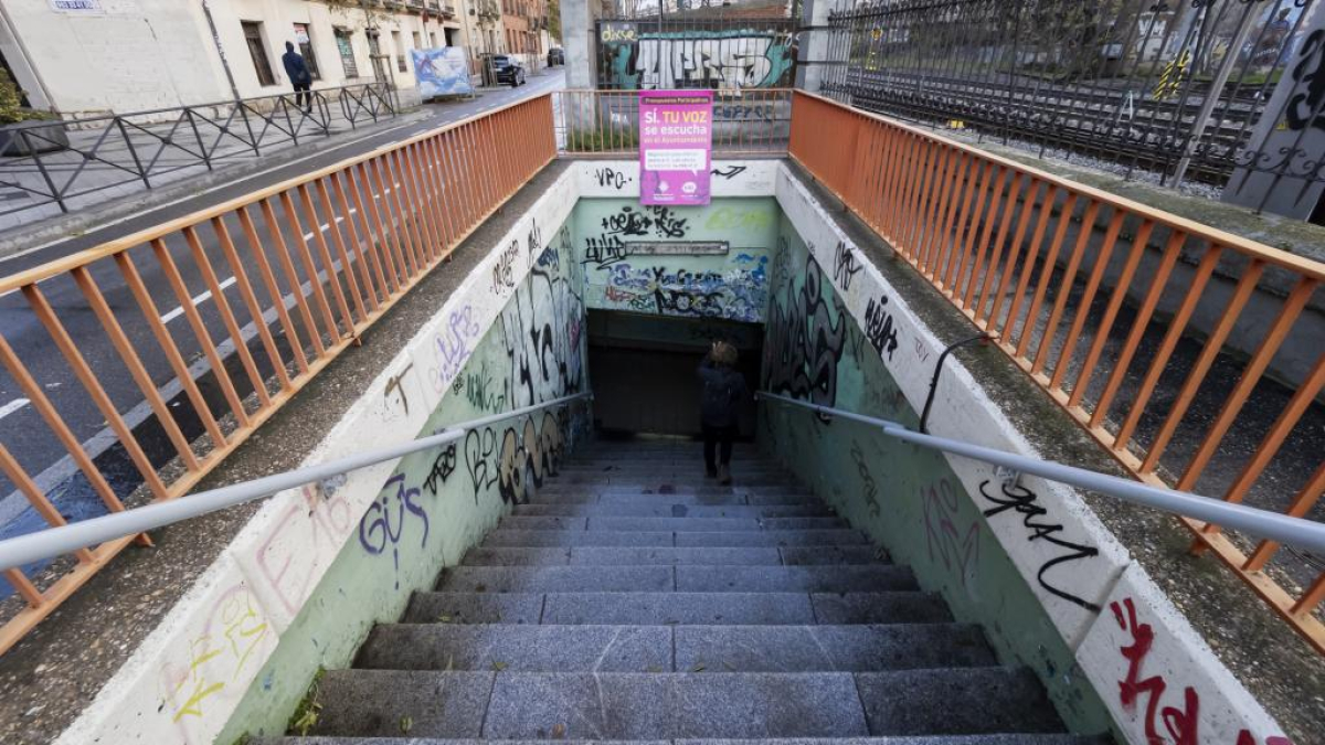 Paso peatonal subterráneo de la calle Labradores