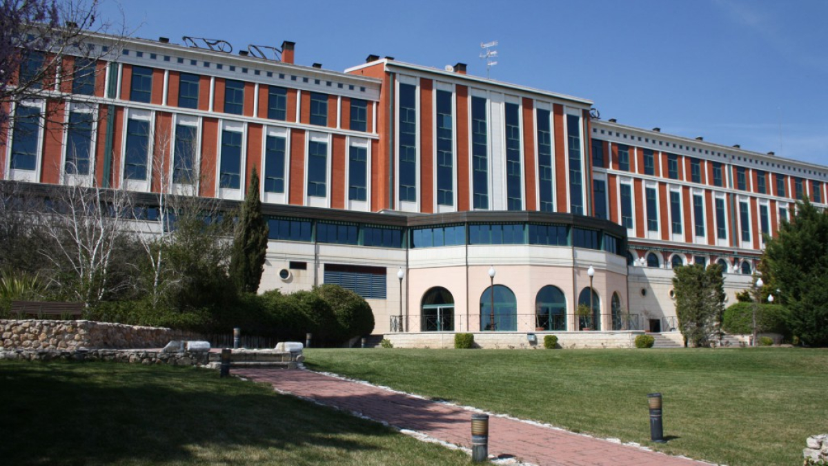 Fachada del hotel La Vega cerrado desde 2021 y que fue escenario de los hechos en noviembre de 2023.