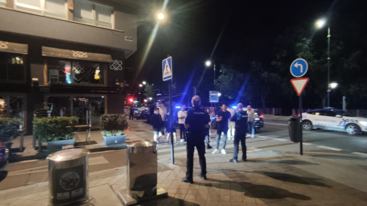 Policía Local en la calle San Lorenzo tras la pelea