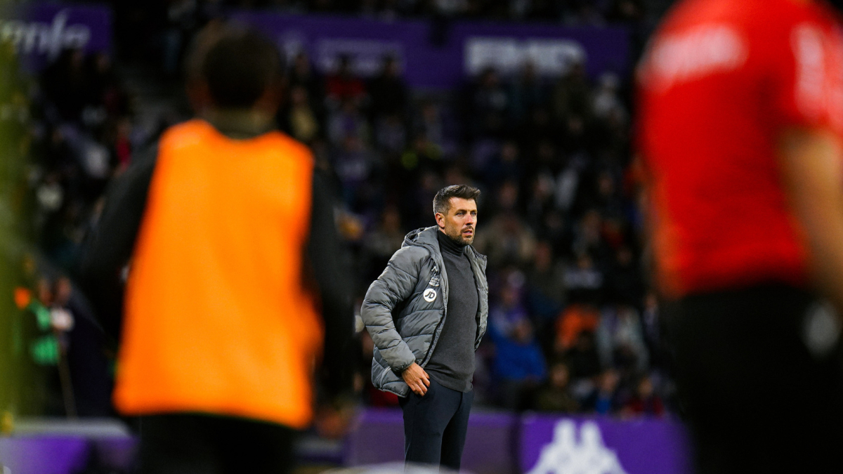 Paulo Pezzolano en la banda de Zorrilla la pasada temporada