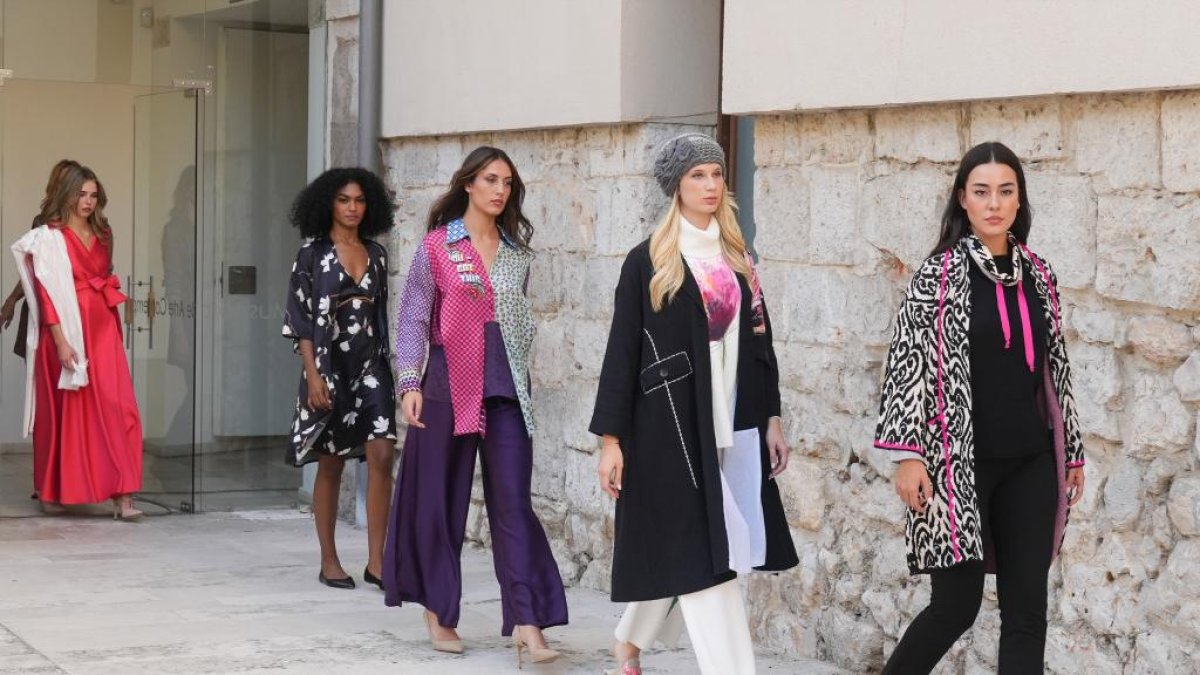 Desfile de moda en el Museo Patio Herreriano organizado por FECOSVA