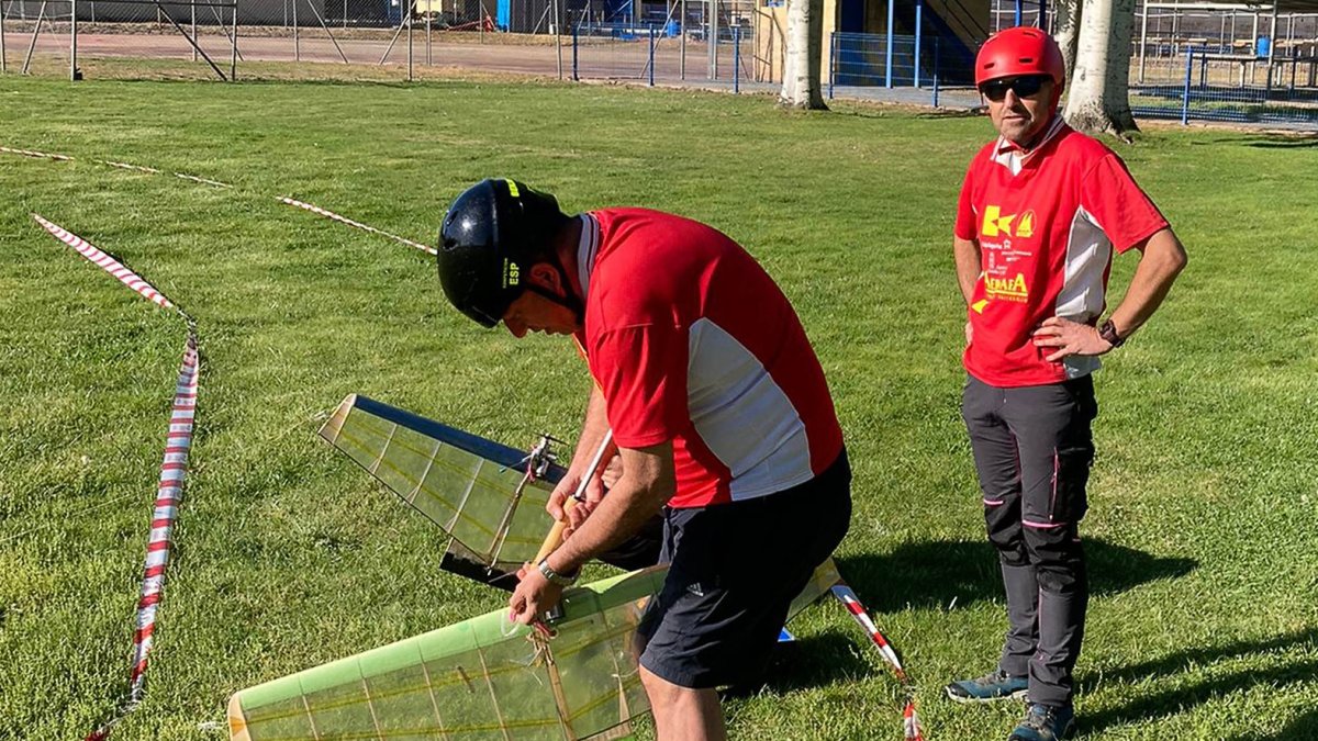 Juan Carlos Frías y Benjamín Vázquez del Club Aerovall.