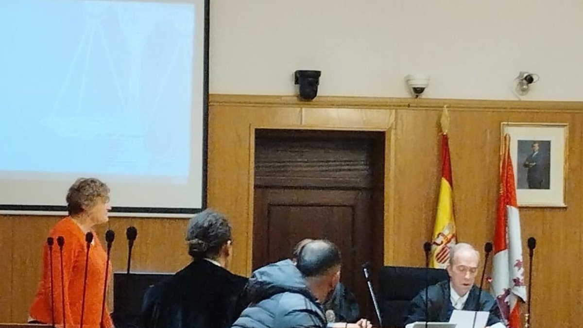 El condenado a tres años y medio de cárcel por tráfico de drogas en su vivienda durante el juicio