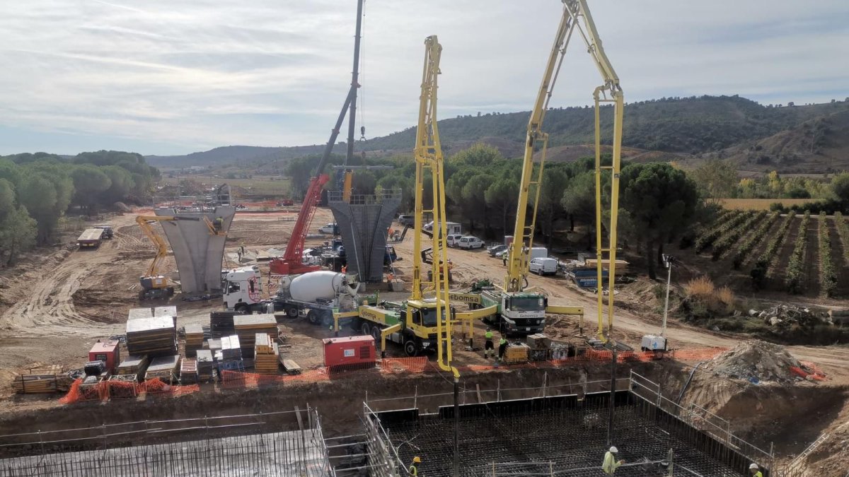 Trabajos del viaducto de la Autovía del Duero en Valladolid, en uno de los tramos de Valladolid
