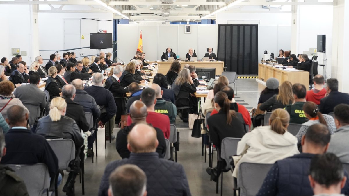 Imagen del macrojuicio por estafas bancarias en el que están acusadas 63 personas