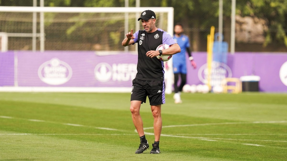 Paulo Pezzolano, durante un entrenamiento reciente.