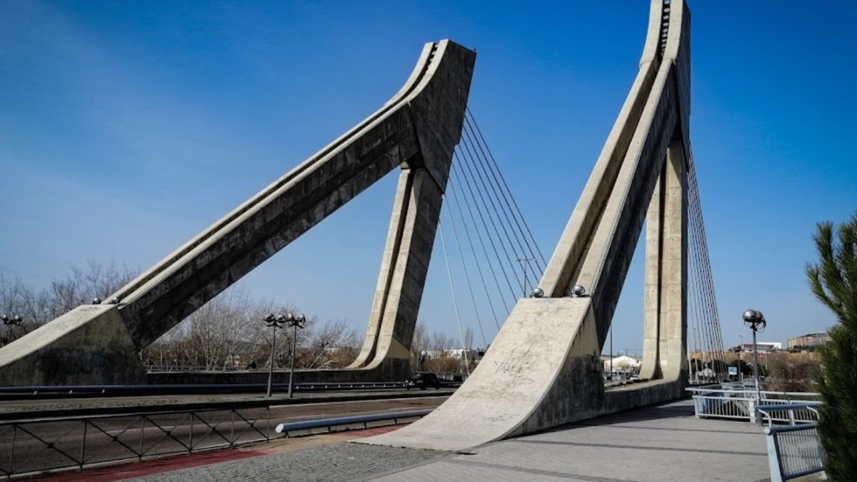 Puente de la Hispanidad de Valladolid.