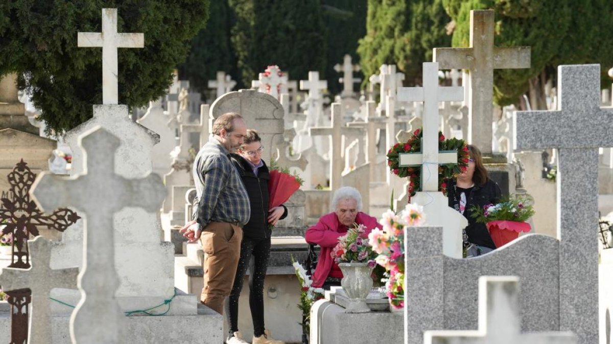 Cementerio del Carmen. Día de Todos Los Santos.