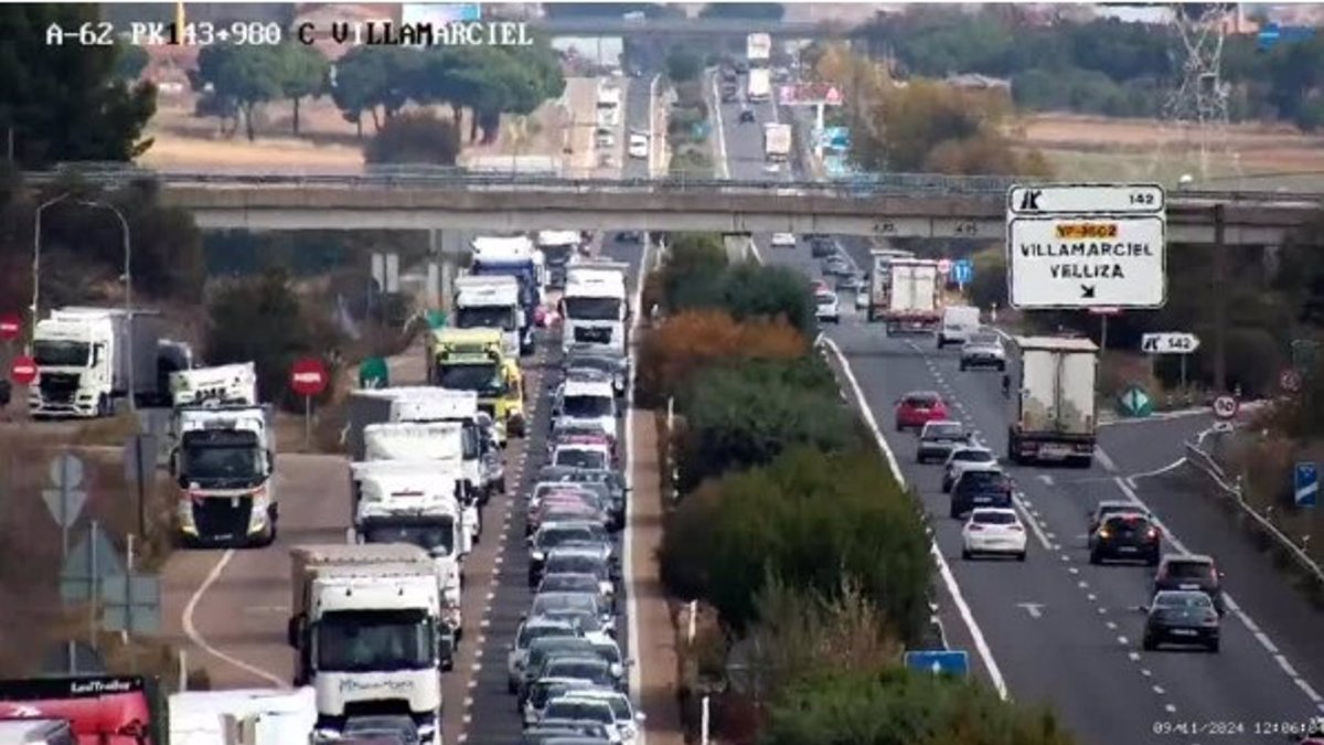 Retenciones de la zona de Villamarciel, desde una cámara de la DGT 