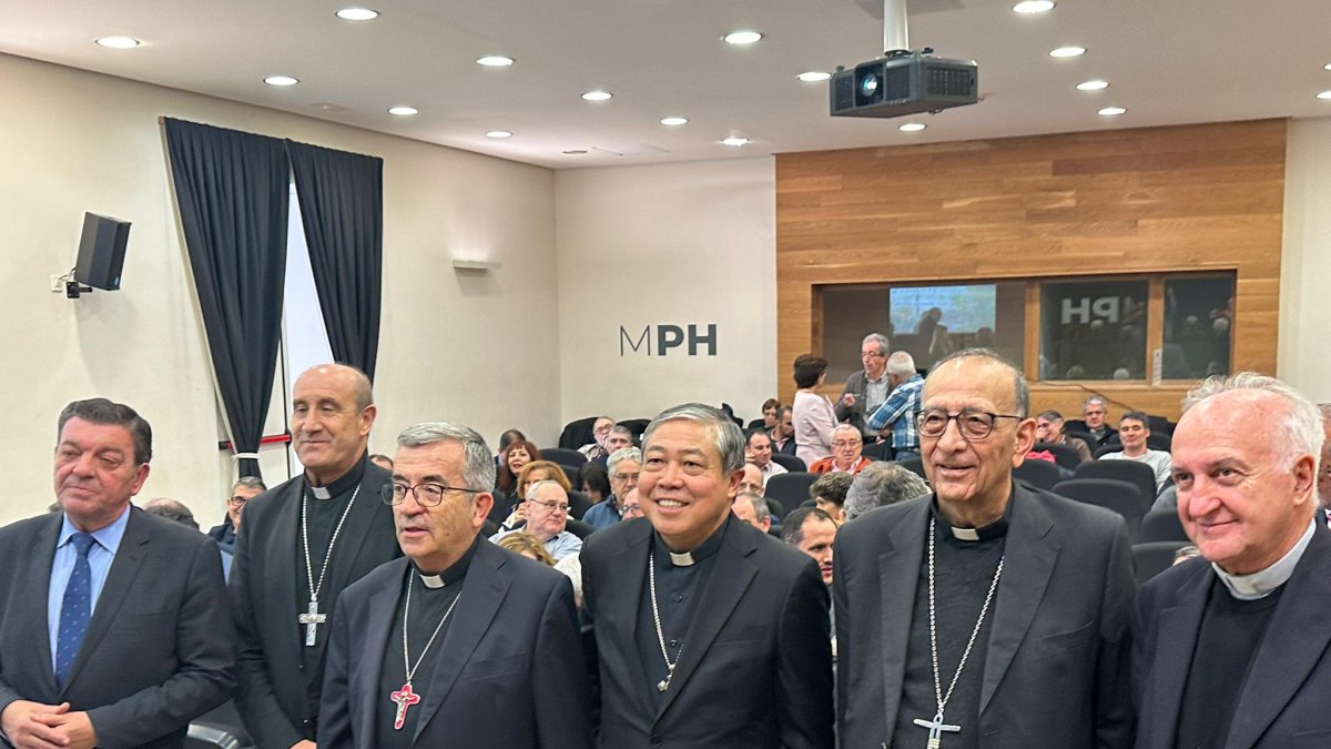 Mesa Redonda y la sesión de clausura de la XLIV Semana Social de España en Valladolid