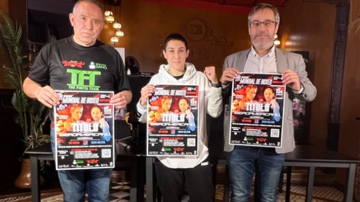 Isa Rivero en la presentación del combate en el  el Pub Zambra de Laguna de Duero.