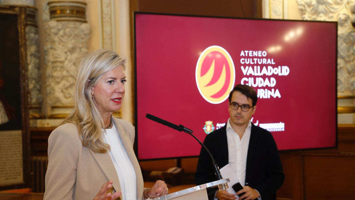 Irene Carvajal en la presentación del 'Ateneo Cultural. Valladolid Ciudad de Tauromaquia'.