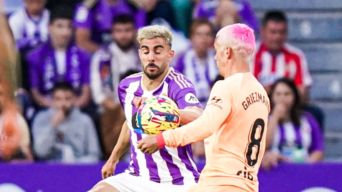 Kike y Griezmann, durante el último Real Valladoid-Atlético (22-23) que acabó 2-5.