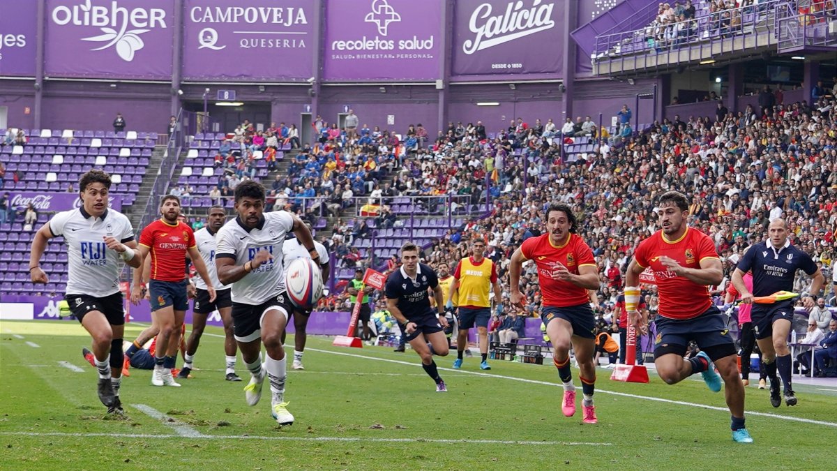 Un momento con detalle del césped del último España-Fiyi disputado en el estadio Zorrilla.