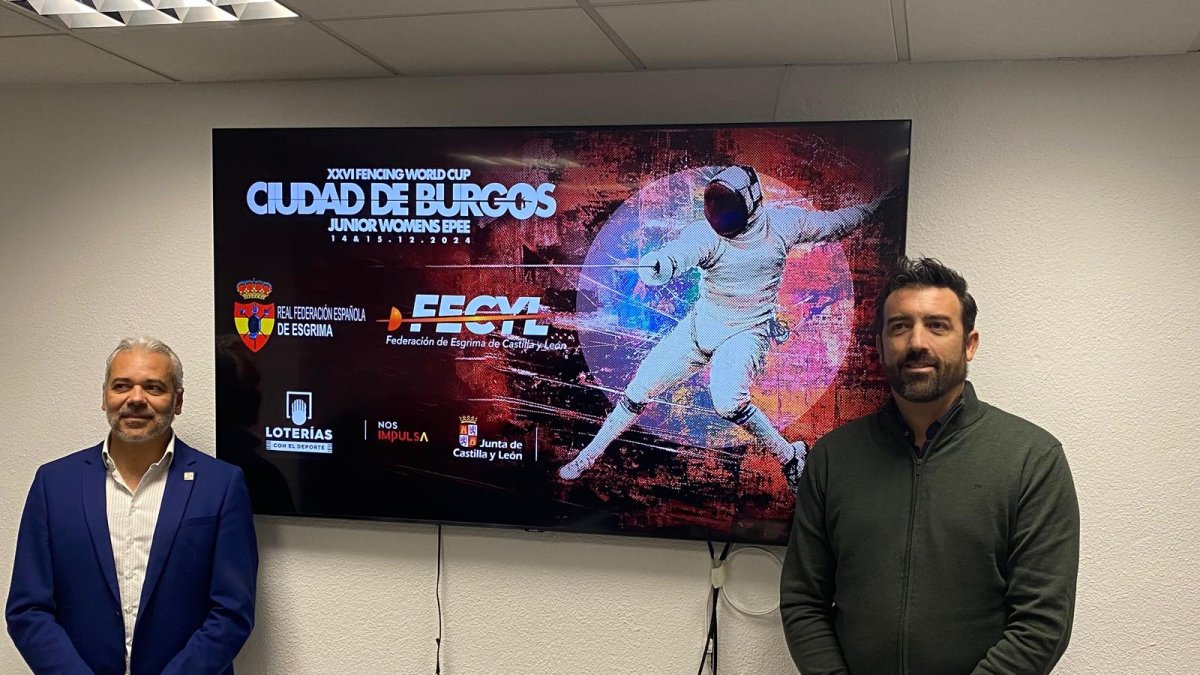 Daniel Bravo y José Luis Abajo ‘Pirri’ en la sede de la Federación de Esgrima de Castilla y León en Valladolid.