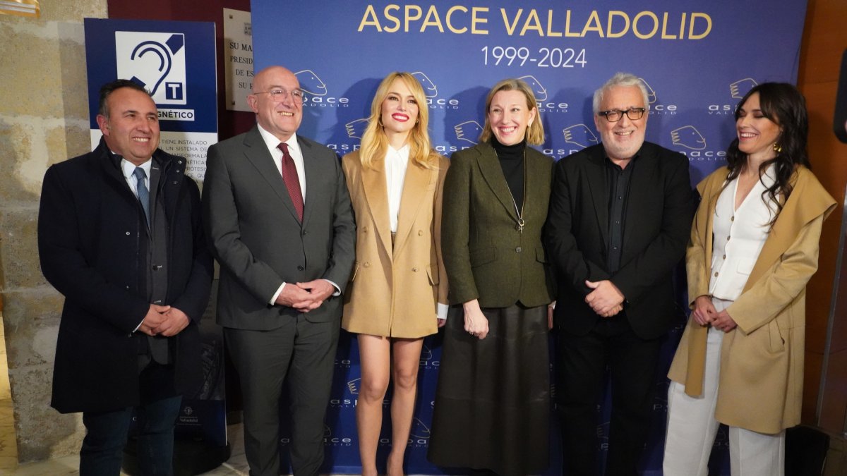Alfonso Romo, Jesús Julio Carnero, Patricia Conde, Isabel Blanco, Leo Harlem y Alicia Mateos.