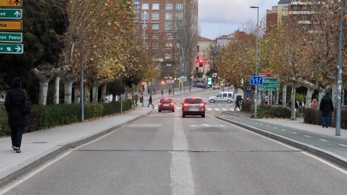 Eliminación del carril restringido en el puente de Poniente