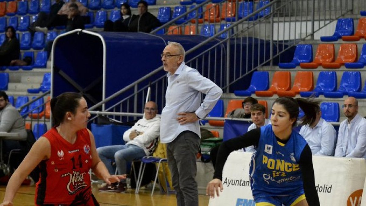 Imagen del reciente partido de Ponce ante León.