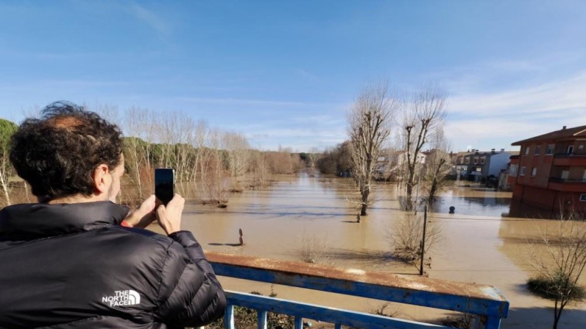 Inundaciones en Viana de Cega, en una imagen de archivo.