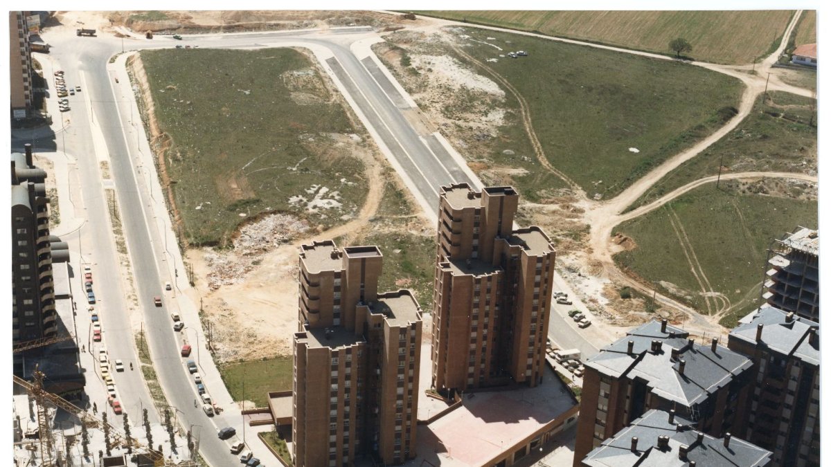 Vista aérea de Valladolid. Barrio de Parquesol (1985)