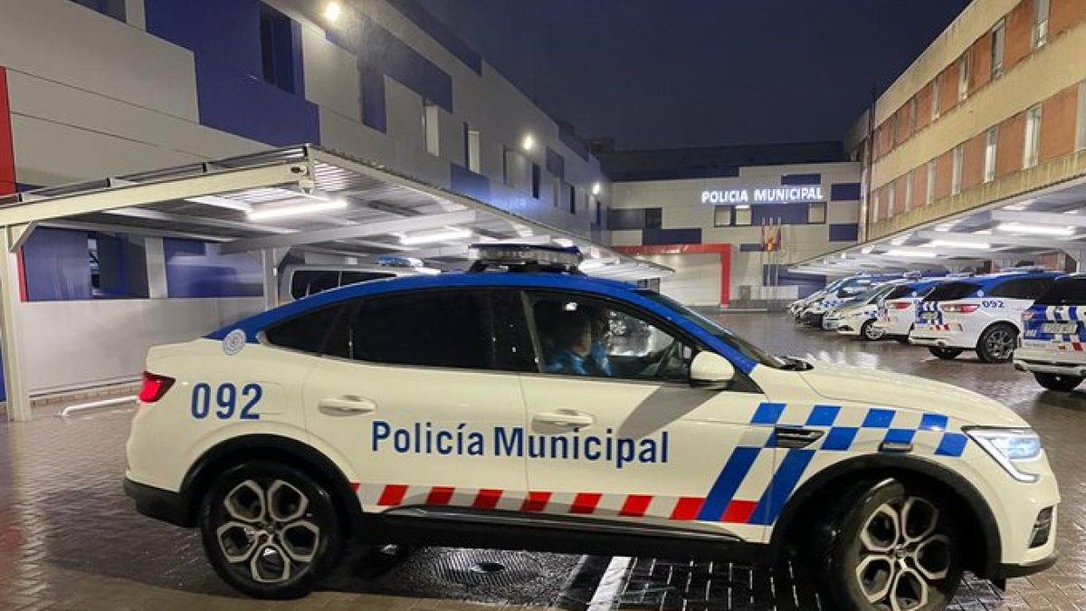 Imagen de archivo de un vehículo de la policía local.