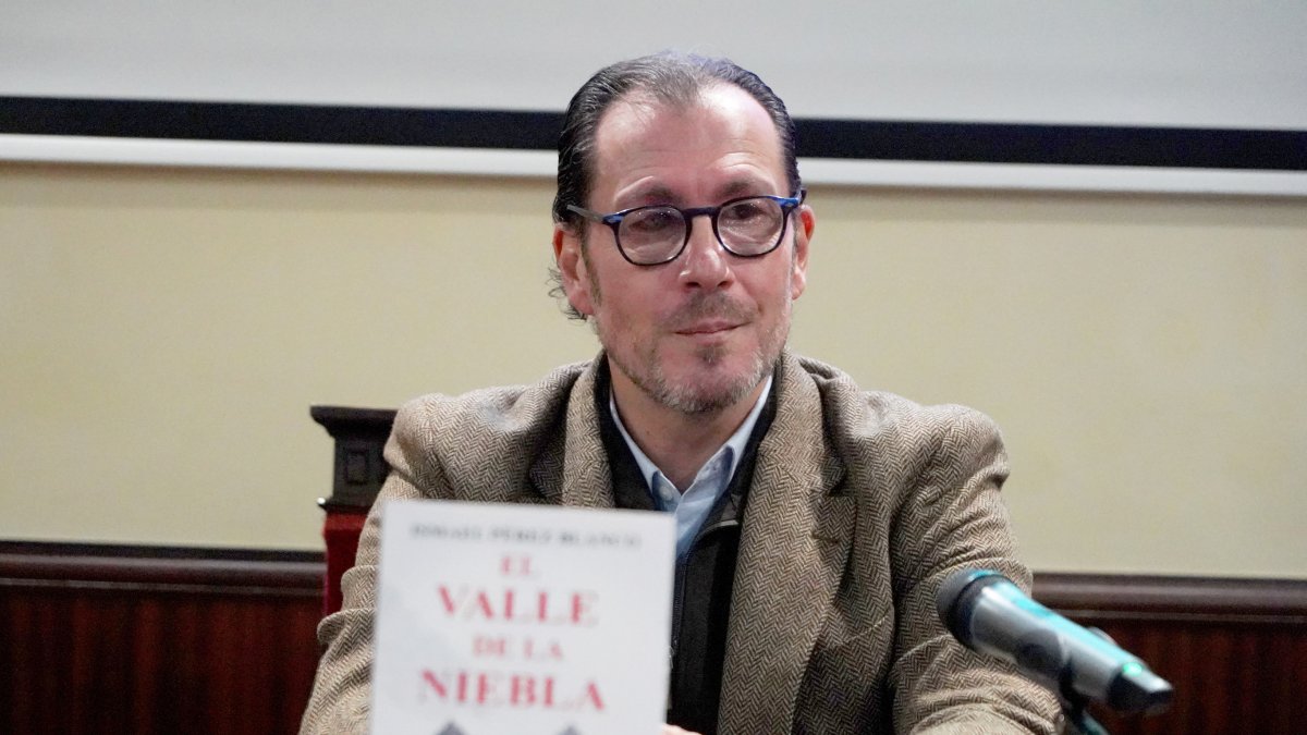 Presentación del libro 'El valle de la niebla' de Ismael Pérez Blanco.