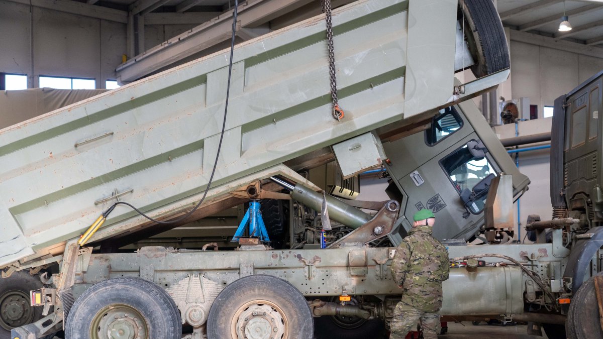 Agrupación de Apoyo Logístico nº 61 en la base 'El Empecinado' de Valladolid.