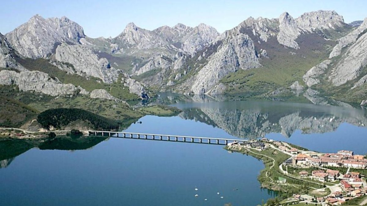 Pantano de Riaño (León) en una foto de archivo.