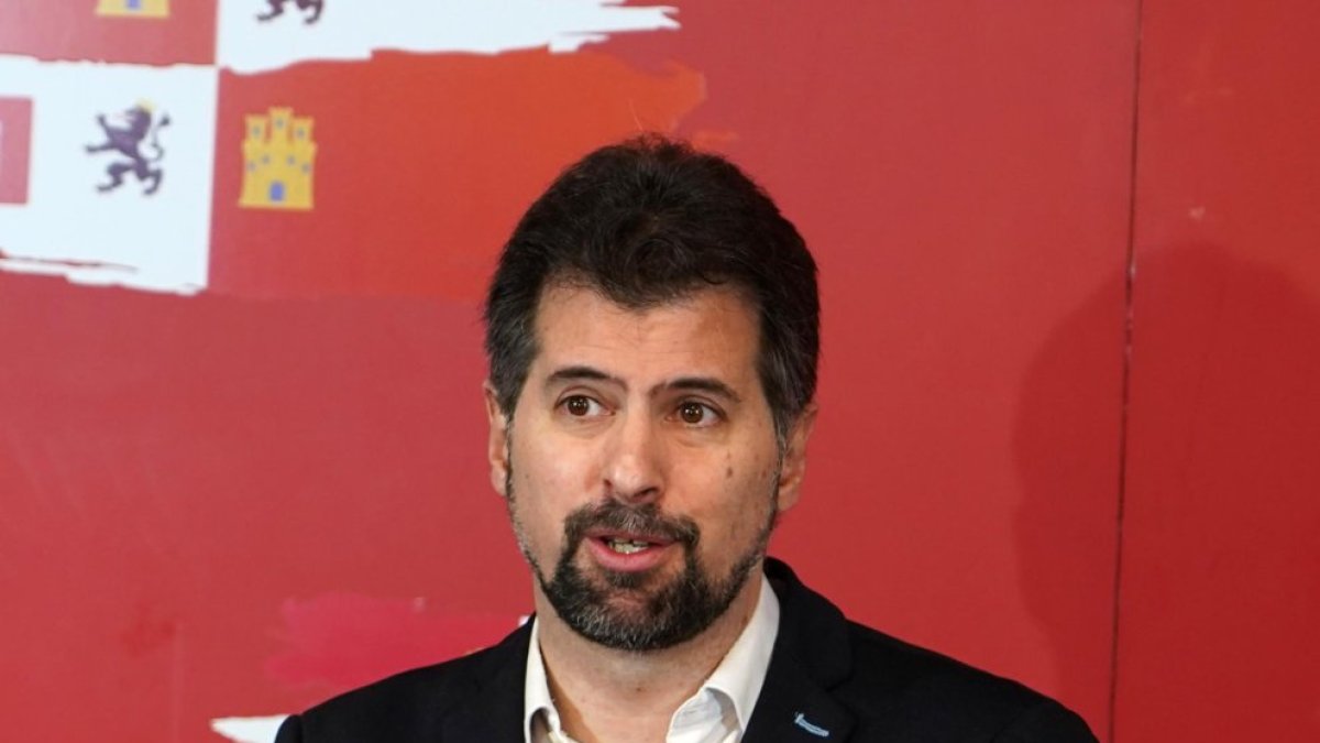 El secretario general del PSOE de Castilla y León y portavoz en las Cortes autonómicas, Luis Tudanca, en una rueda de prensa antes de Navidad