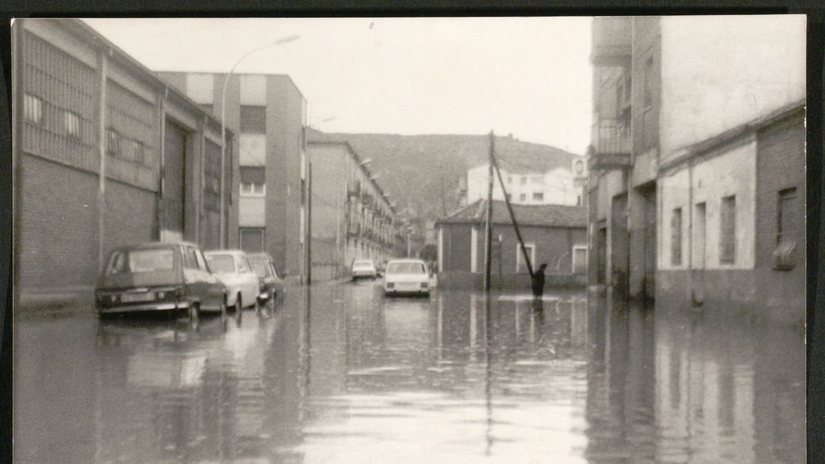 La calle Dársena en 1977.