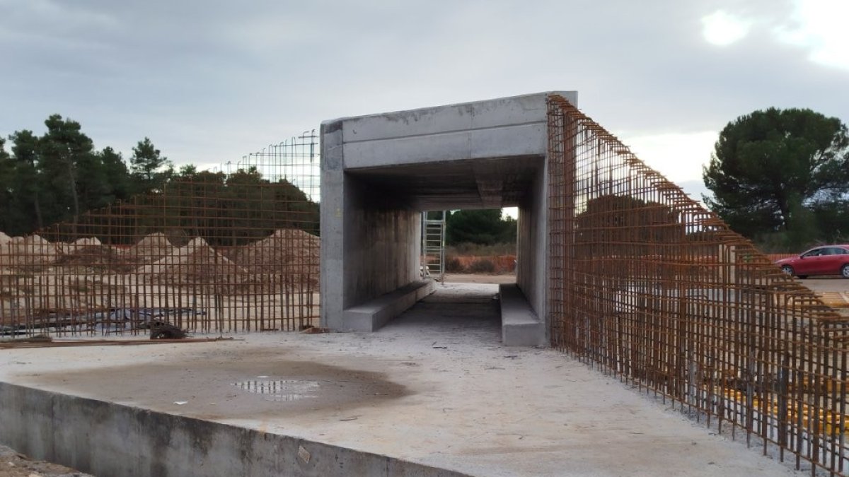 Obra del viaducto de la U de Olmedo en Valladolid.