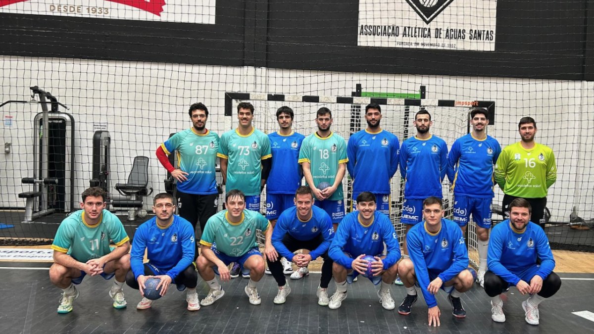 Expedición del Recoletas Atlético Valladolid que jugó en Portugal.