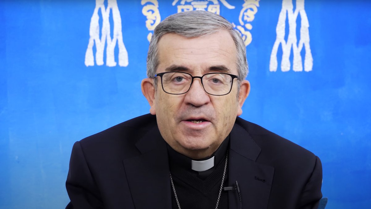 El arzobispo de Valladolid, Luis Argüello, durante la lectura de la carta pastoral para la primera quincena de febrero.