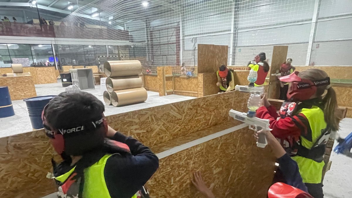 Niños juegan a paintball en 'Vallatarde' y 'Vallanoche' en una imagen de archivo