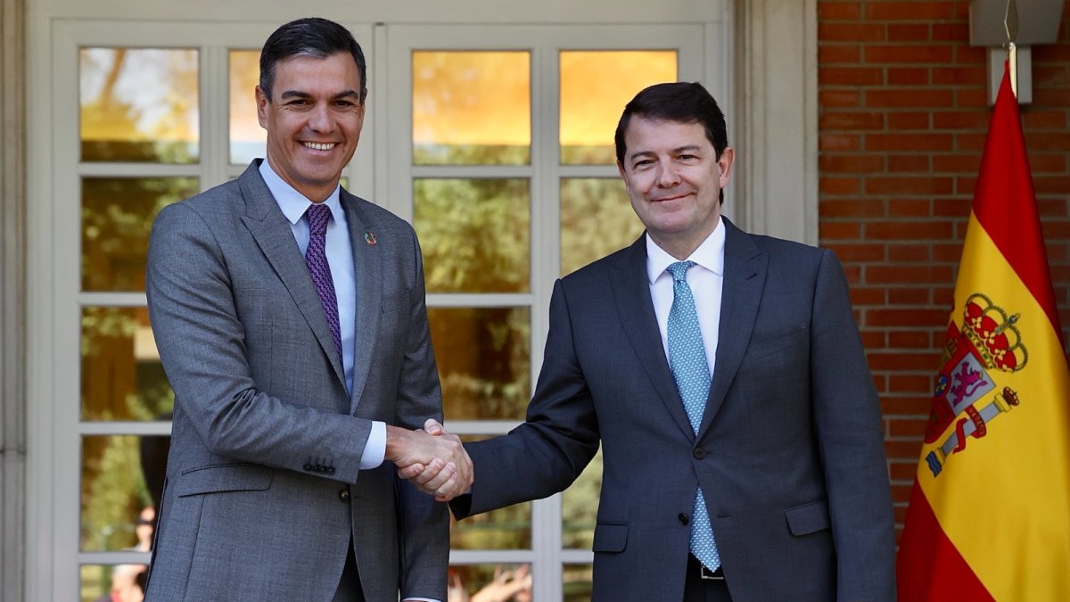 Pedro Sánchez y Alfonso Fernández Mañueco