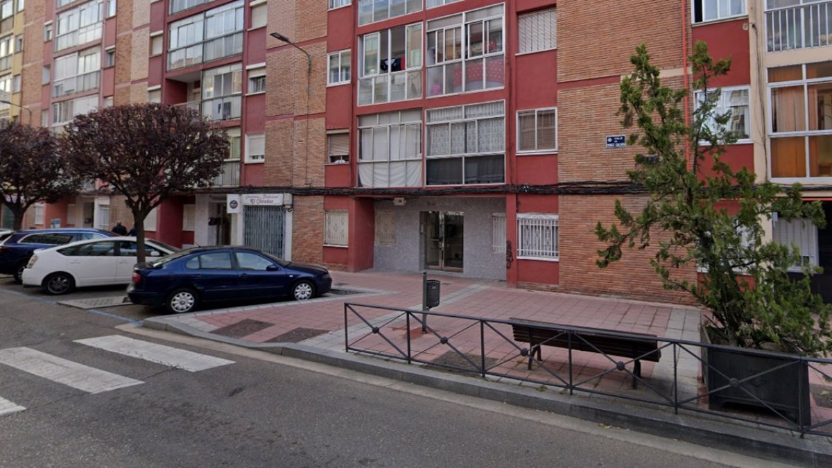 Calle Pérez Galdos donde se encontró a la mujer sin vida