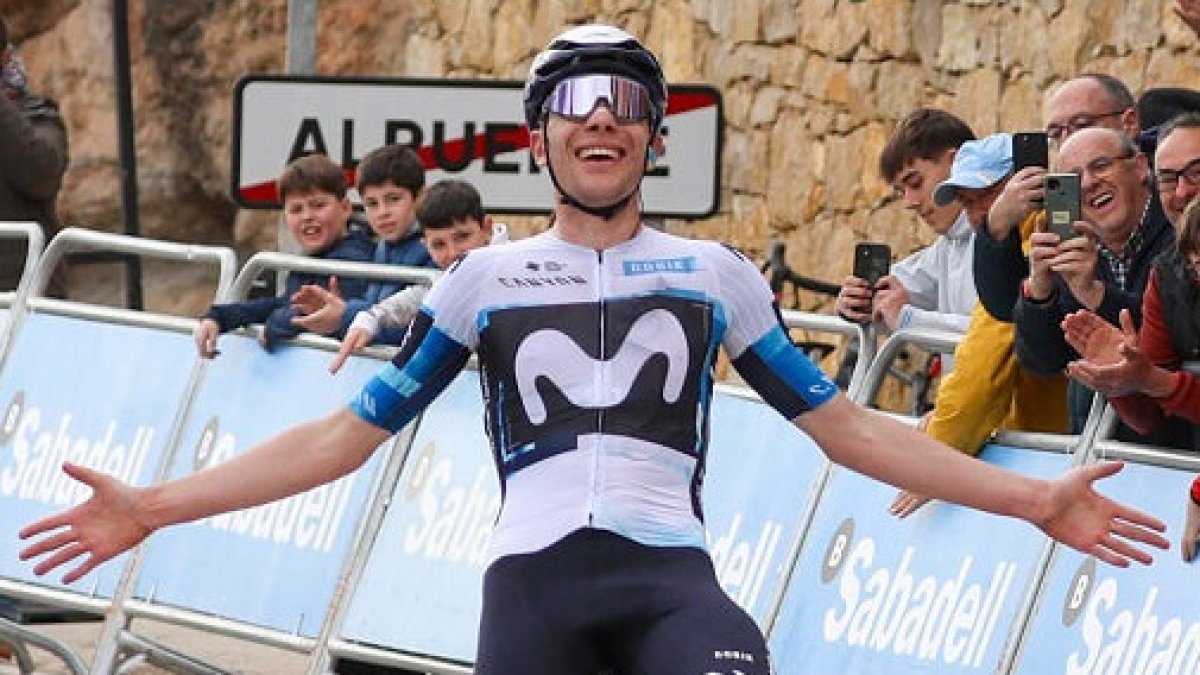 Iván Romeo entra vencedor de la tercera etapa de la Volta a la Comunitat Valenciana.