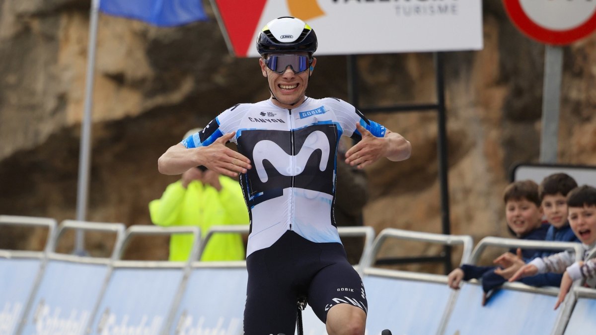 Iván Romeo en su primera victoria en el campo profesional en la segunda etapa de la Volta a la Comunitat Valenciana.
