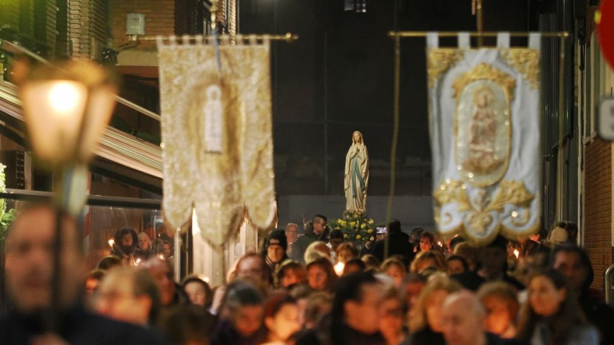 Procesión de Nuestra Señora de Lourdes