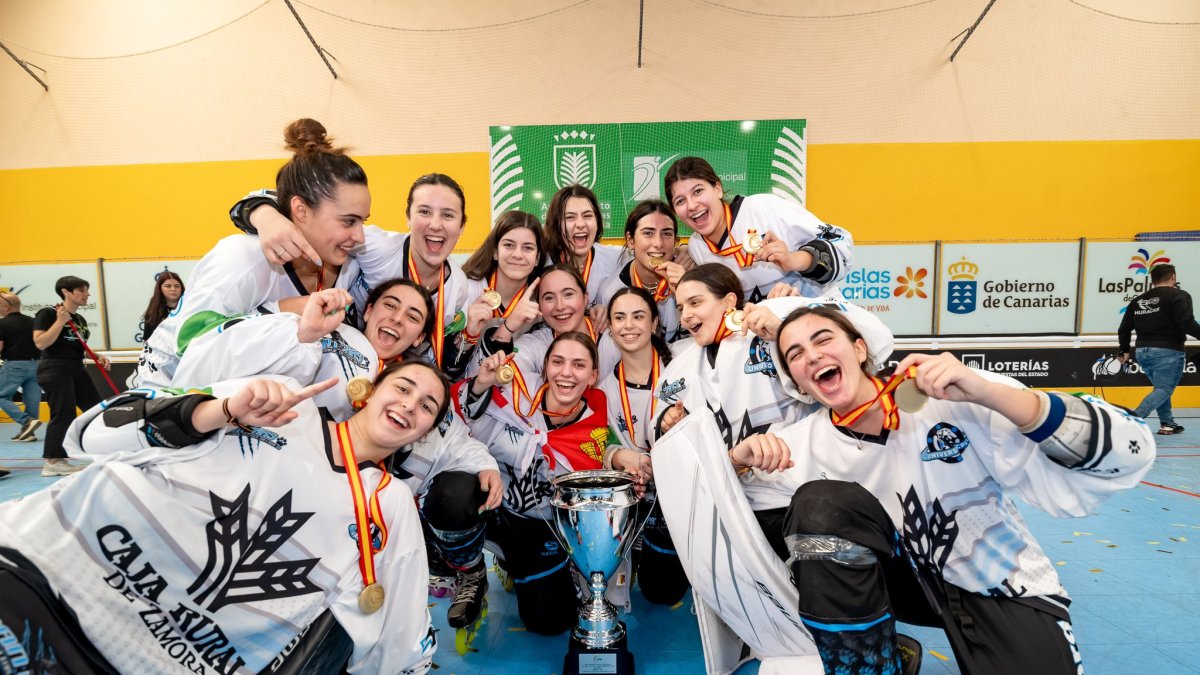 CPLV Panteras festeja su nuevo título de la Copa de la Reina.